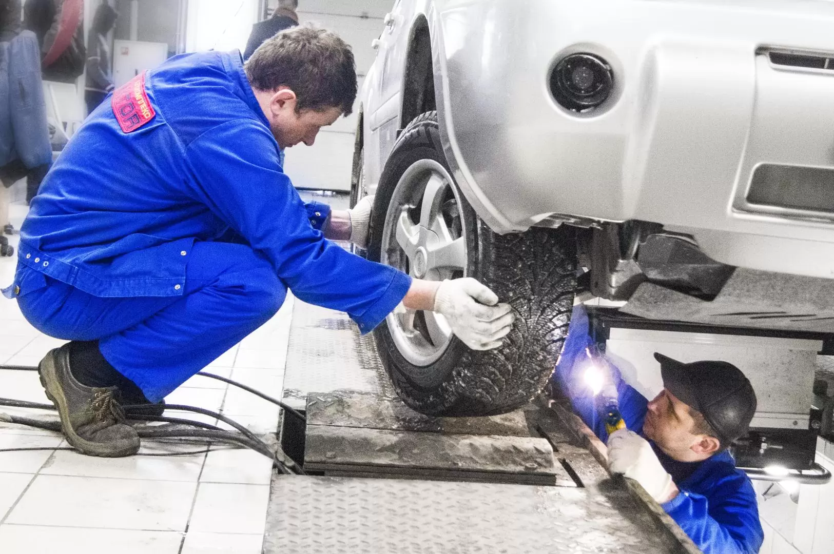 Диагностика ходовой части авто на вибростенде Новосибирск